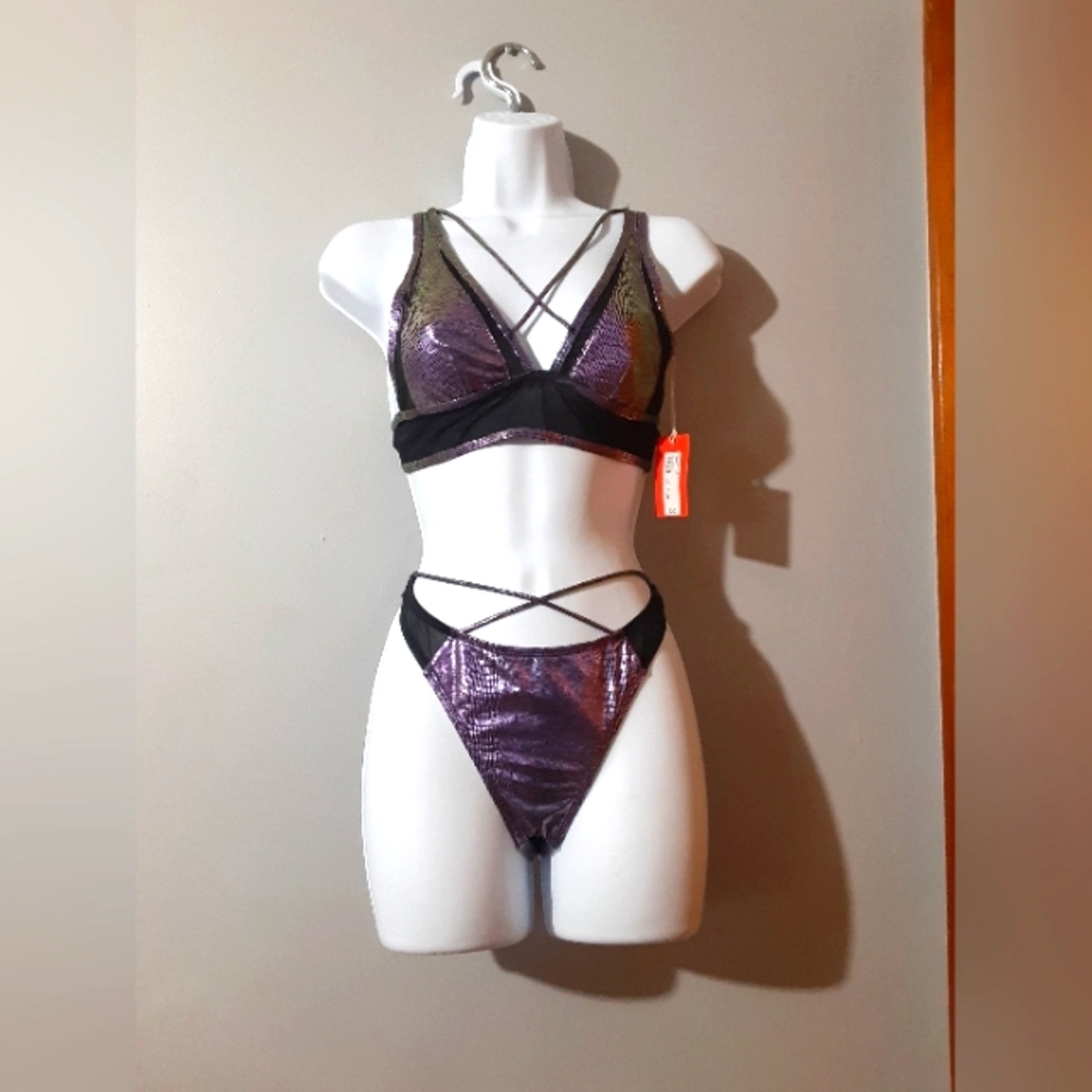 Resort NWT Iridescent Black and Purple Lingerie Set Vaca Beach Resort Travel